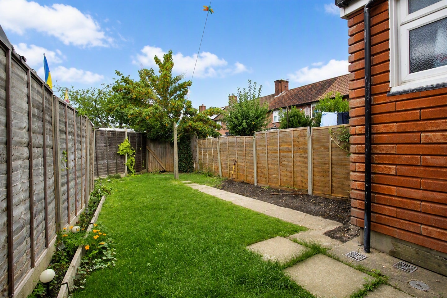 House Hassop Walk in Greater London