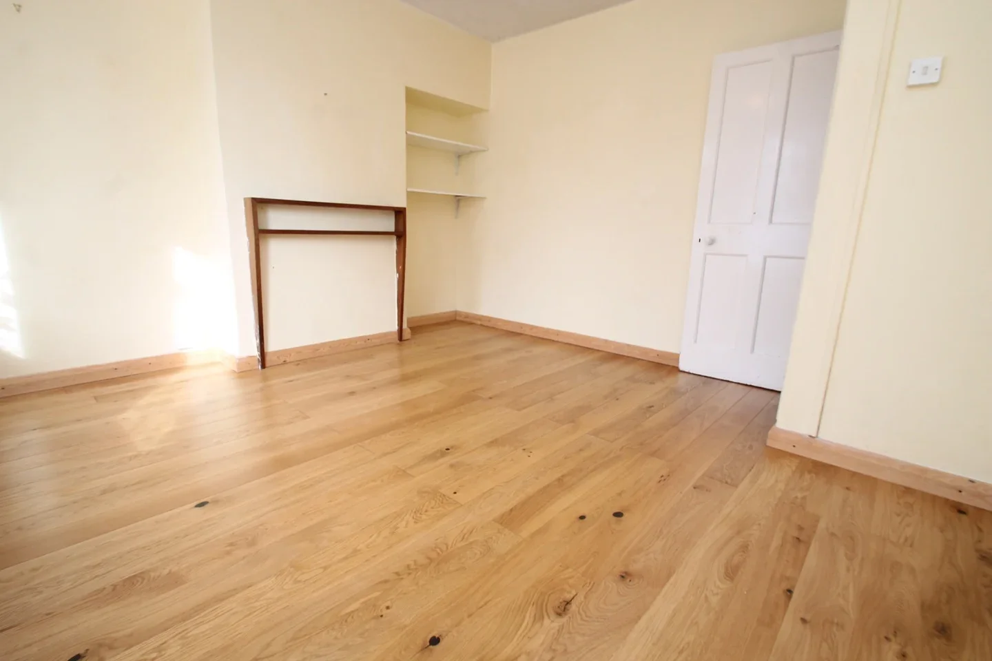 House Hassop Walk in Greater London
