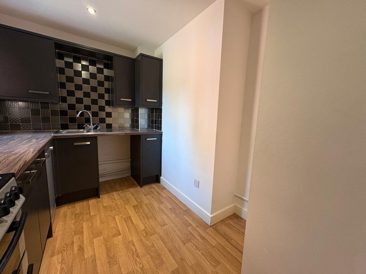Flat Brown Street in Hindley