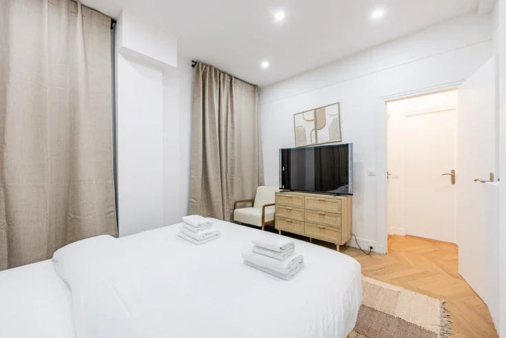 Flat Rue Raffet in Paris