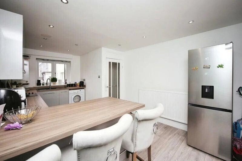 Room Ombersley Close in Redditch