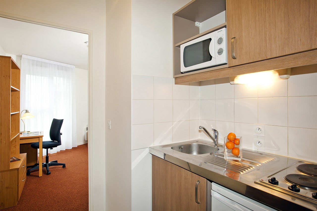 Flat Rue du Général Joinville in Saint-Denis
