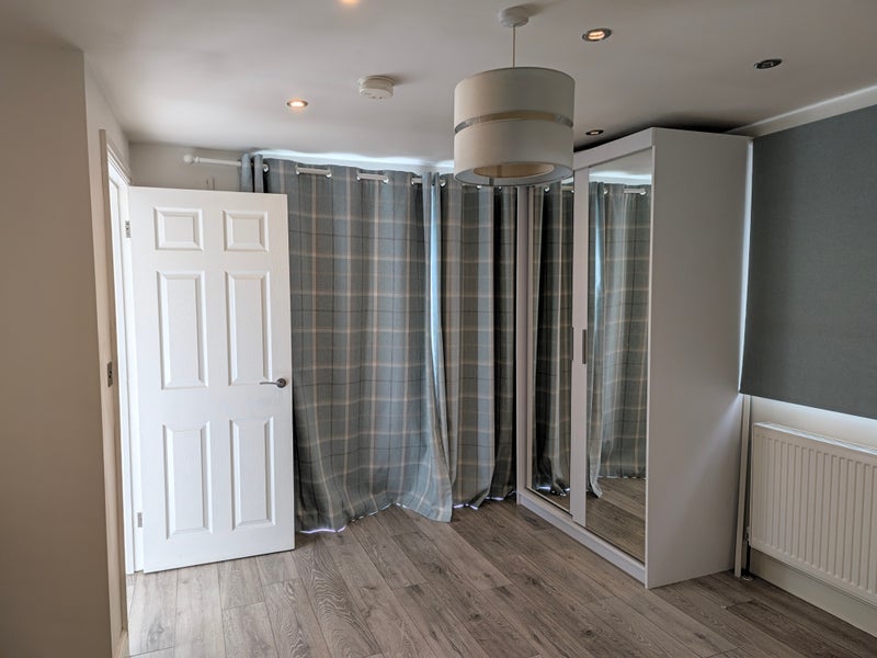 Room Perry Hall Close in Greater London