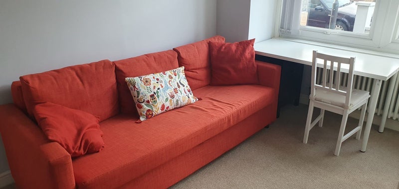Room Wycliffe Road in Greater London