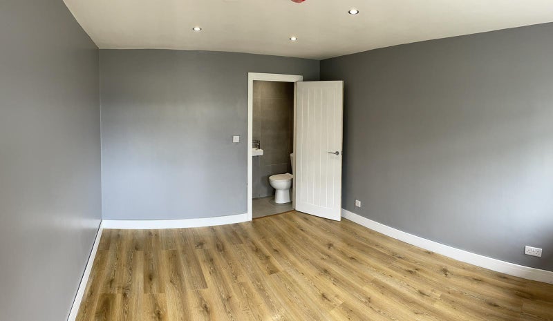 Flat Farnborough Road in Birmingham