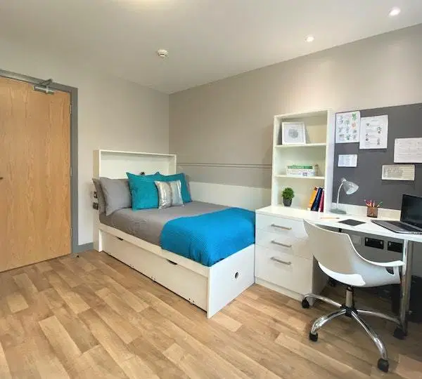 Room College Square East in Belfast