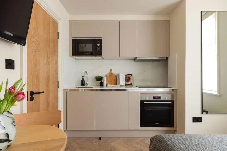 Flat Lymington Road in Greater London