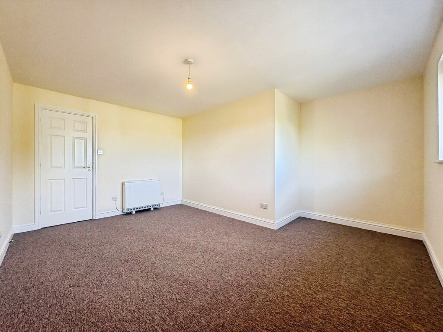 Flat Bushy Close in Nottingham