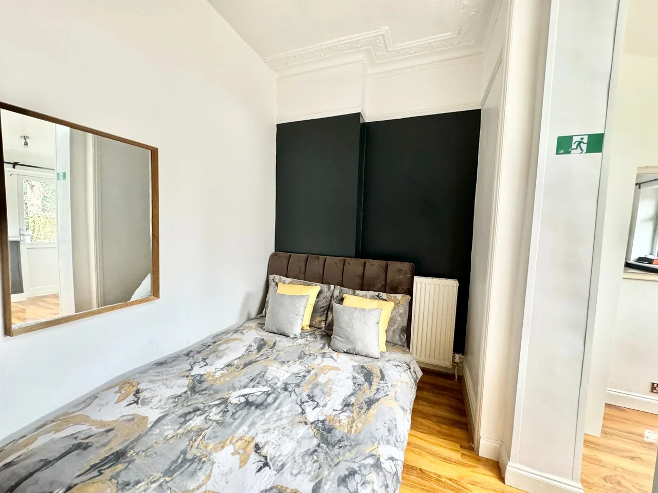 Room Disraeli Road in Greater London
