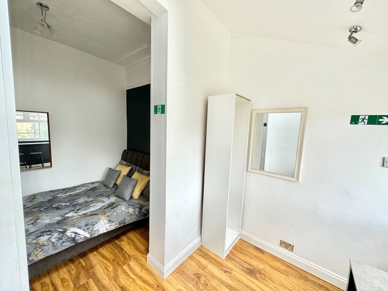 Room Disraeli Road in Greater London