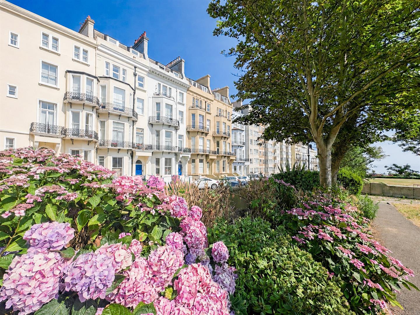 Flat Warrior Square in St Leonards
