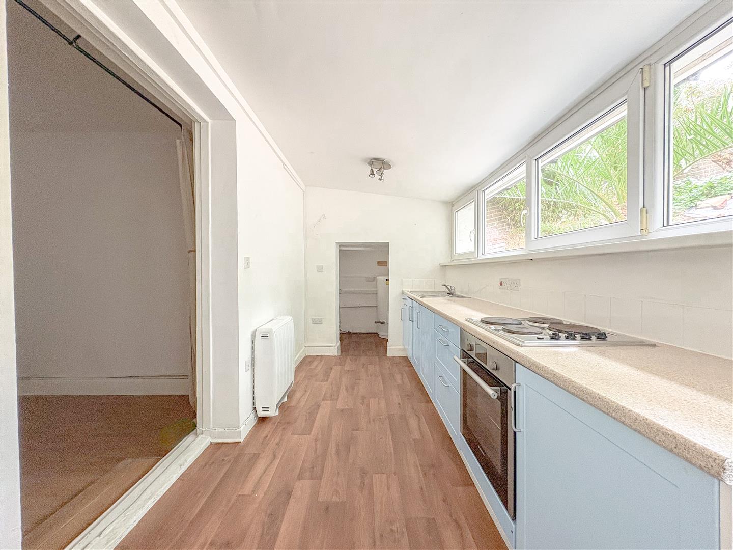 Flat Warrior Square in St Leonards