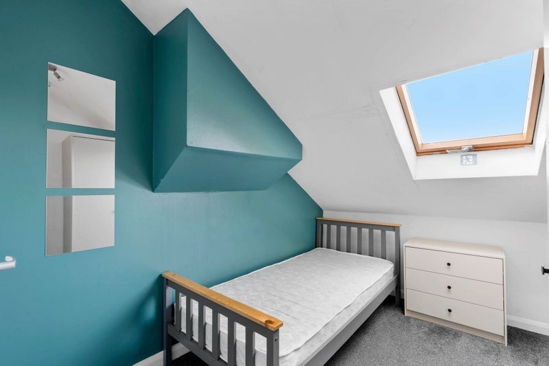 Room Marlborough Road in Coventry