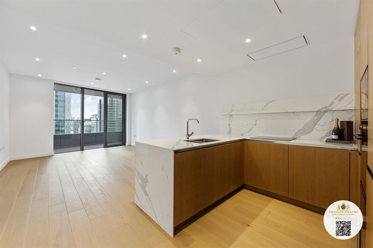Flat Burdett Road in Greater London