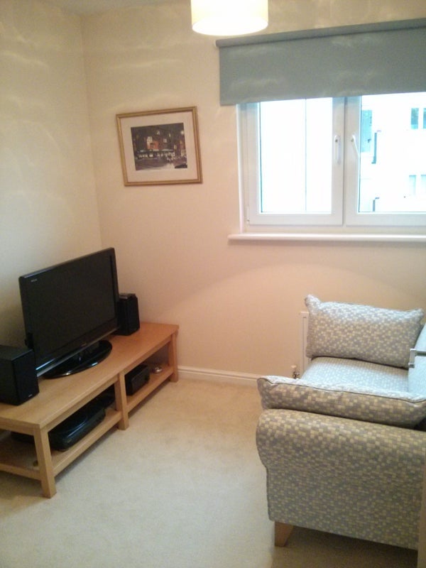 Room Kelvindale Court in Glasgow