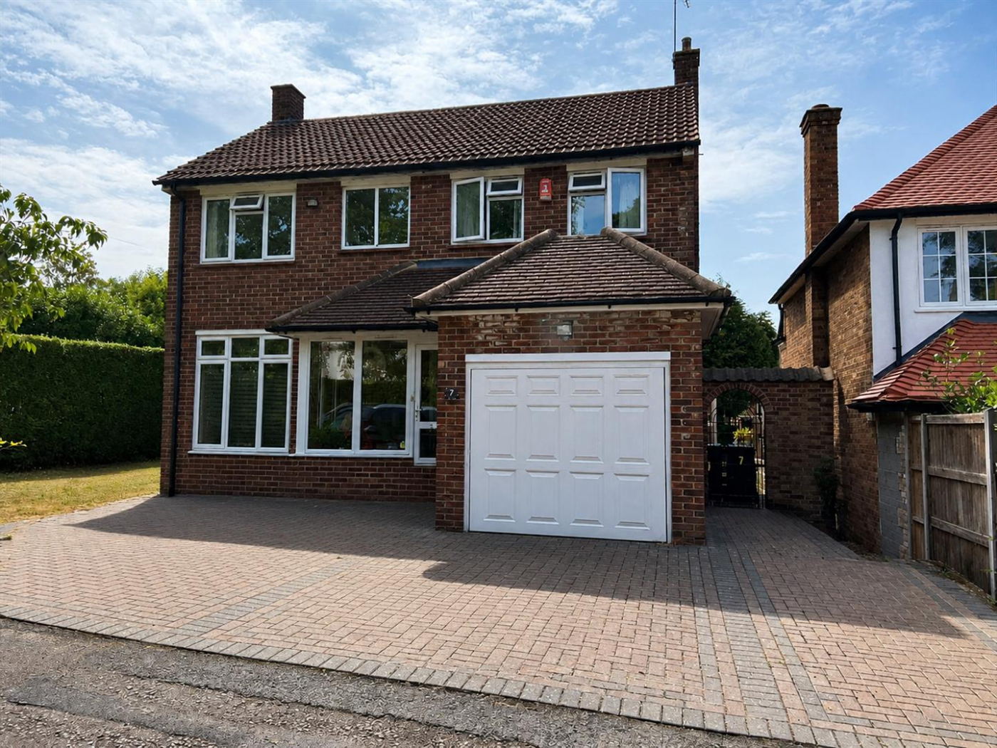 House Darkes Lane in Hertsmere