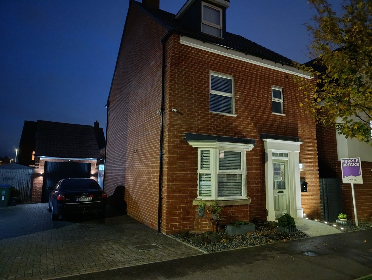 House Sorrel Way in Bierton with Broughton