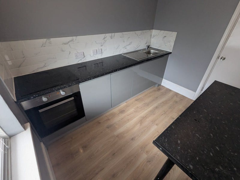Flat Marlow Road in Birmingham