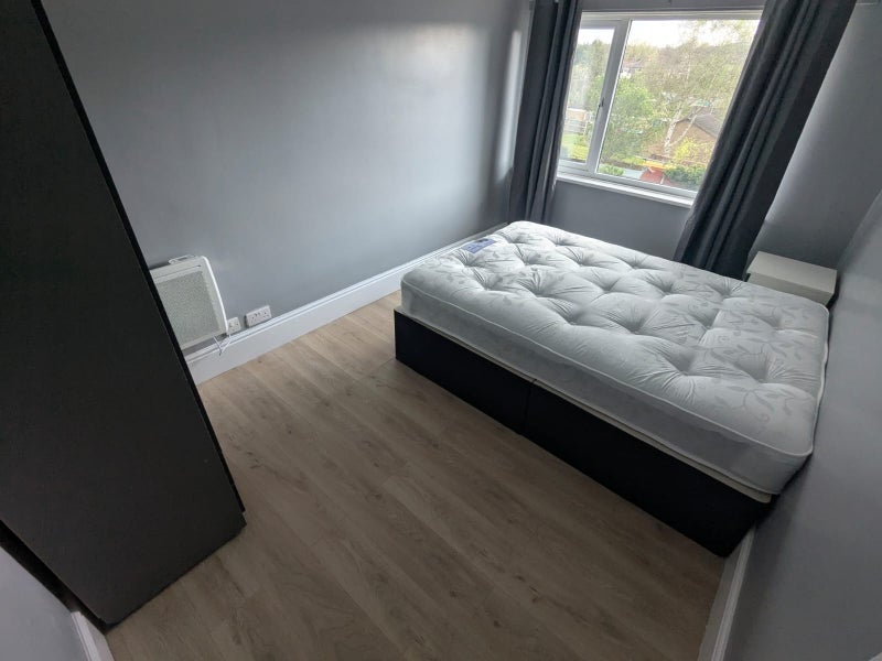 Flat Marlow Road in Birmingham