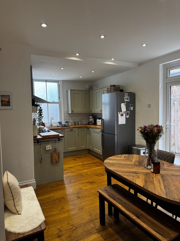 Flat Glasford Street in Greater London