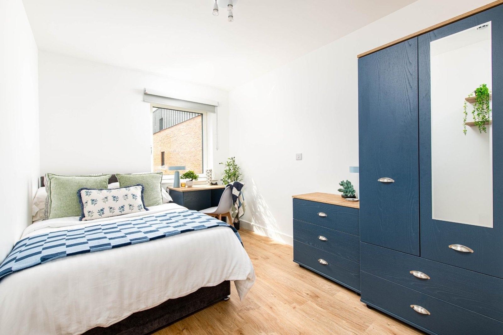 Room West Street in Bristol
