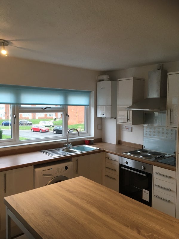 Room Elgin Close in Dudley