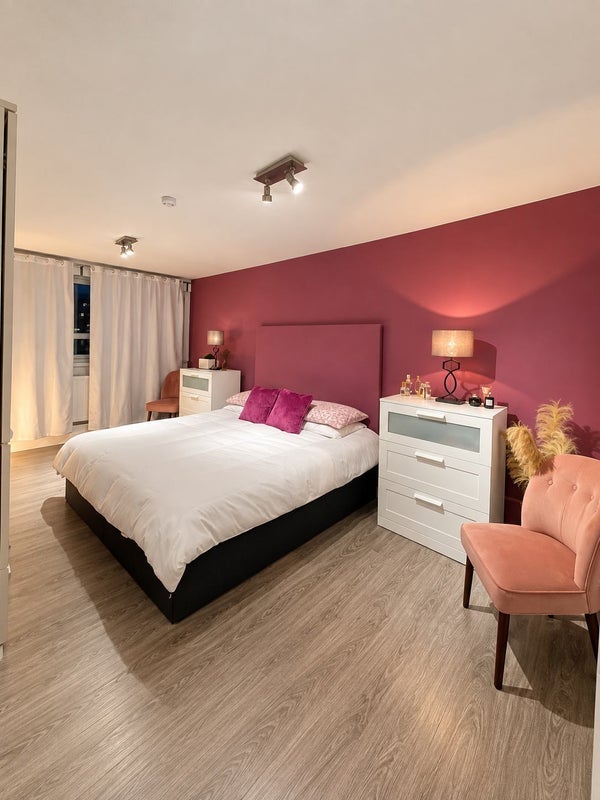 Room Trinity Way in Greater London