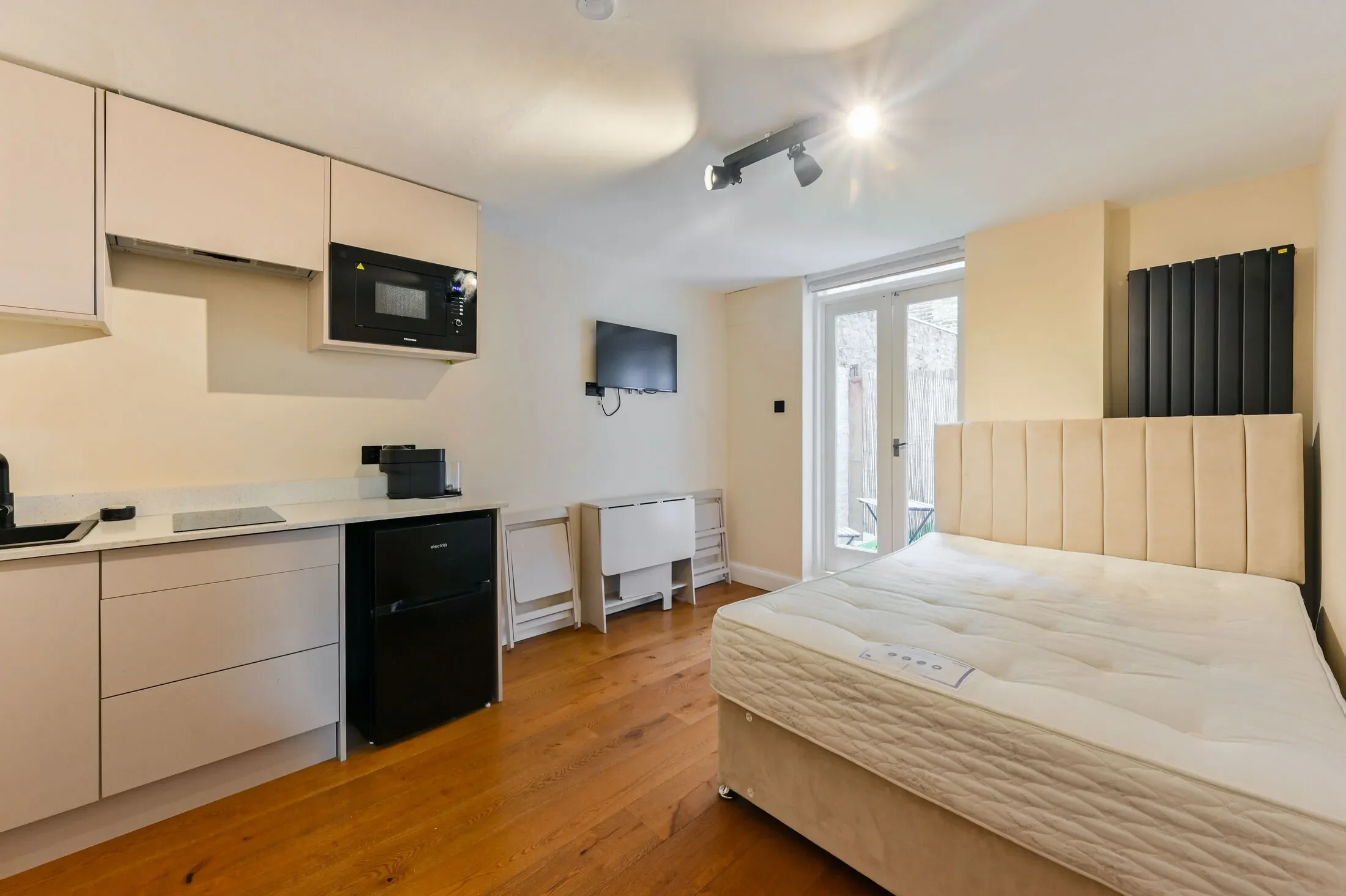 Flat Fairholme Road in Greater London
