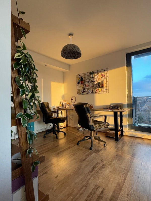 Room Pollokshaws Road in Glasgow