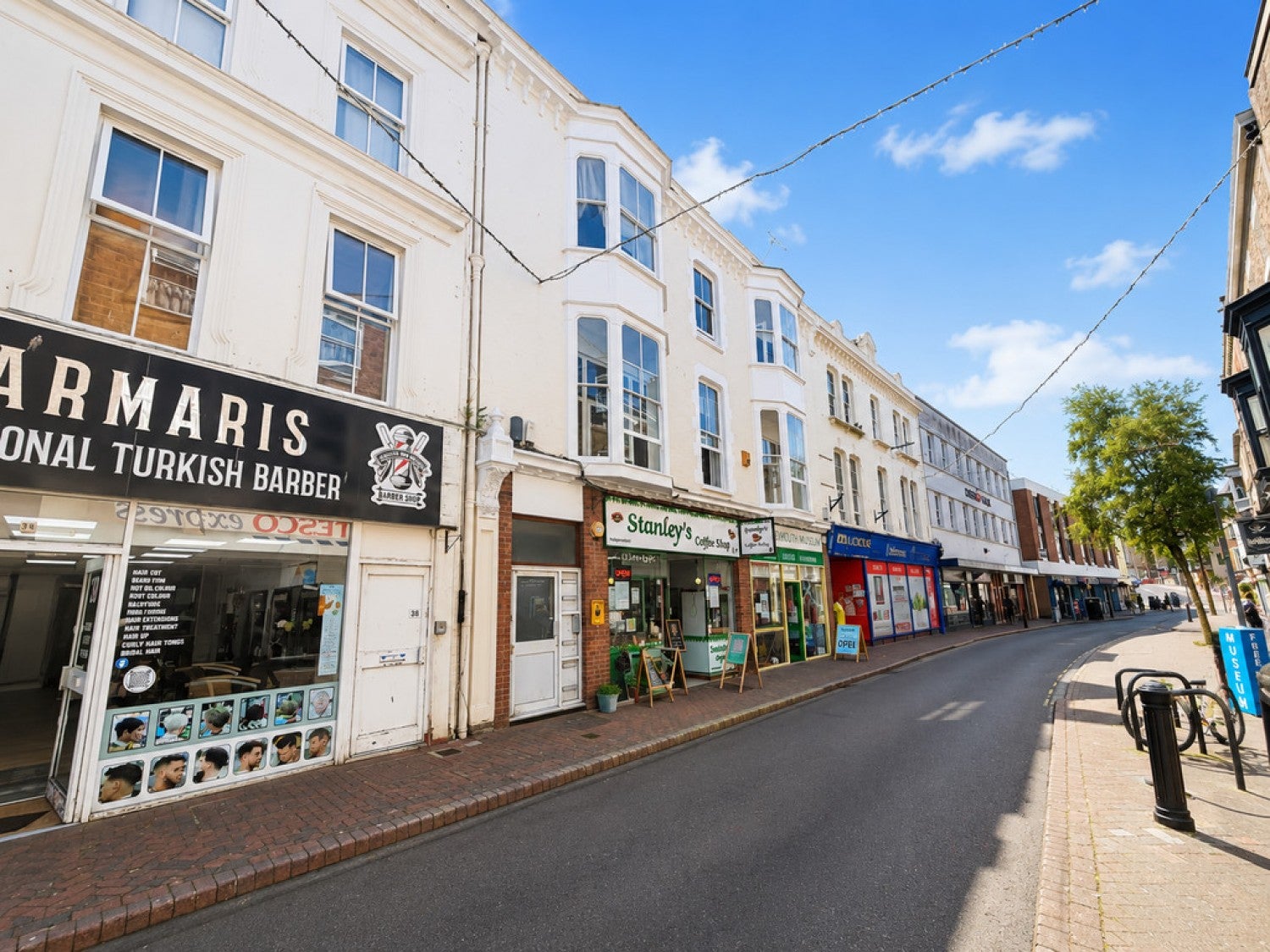 Flat St Edmund Street in Weymouth