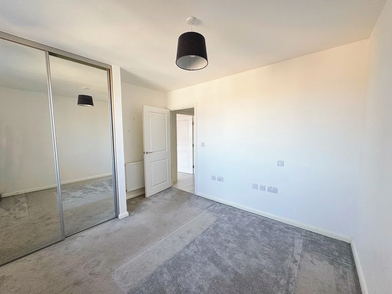 Flat Lowfield Street in Dartford
