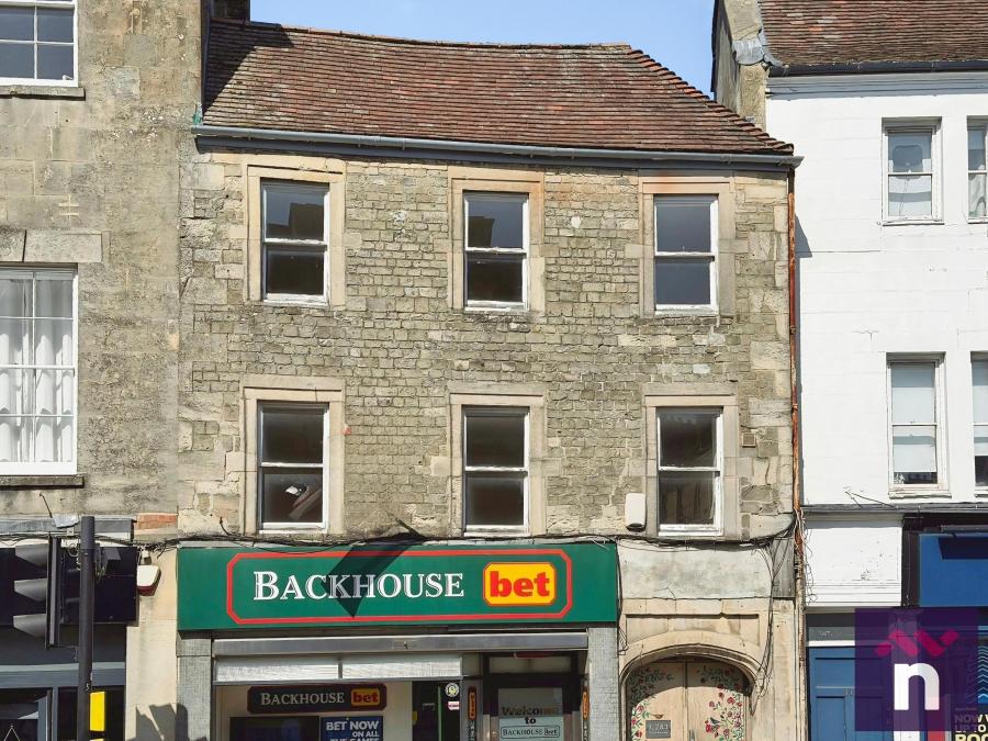 Flat Market Place in Warminster