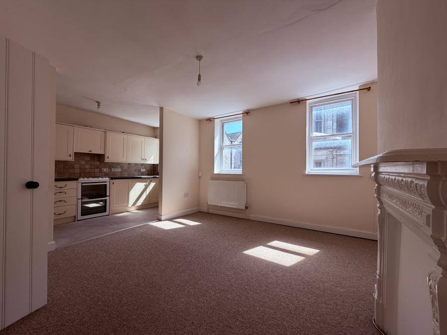 Flat Market Place in Warminster