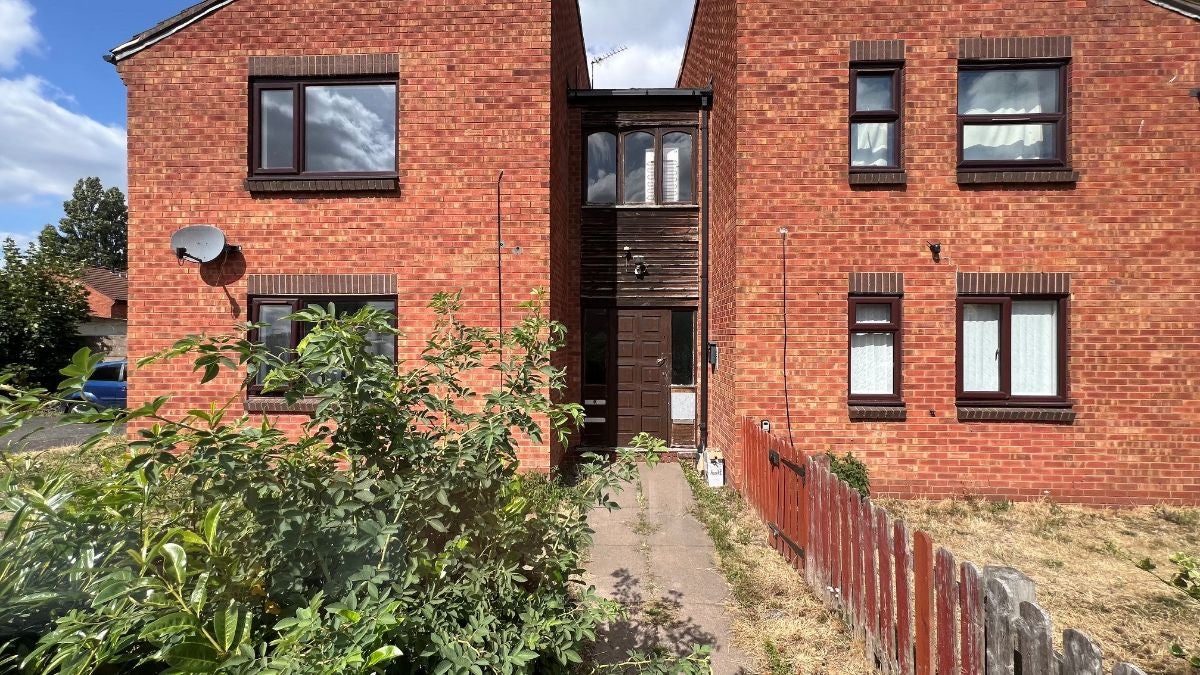 Flat Circuit Close in Willenhall