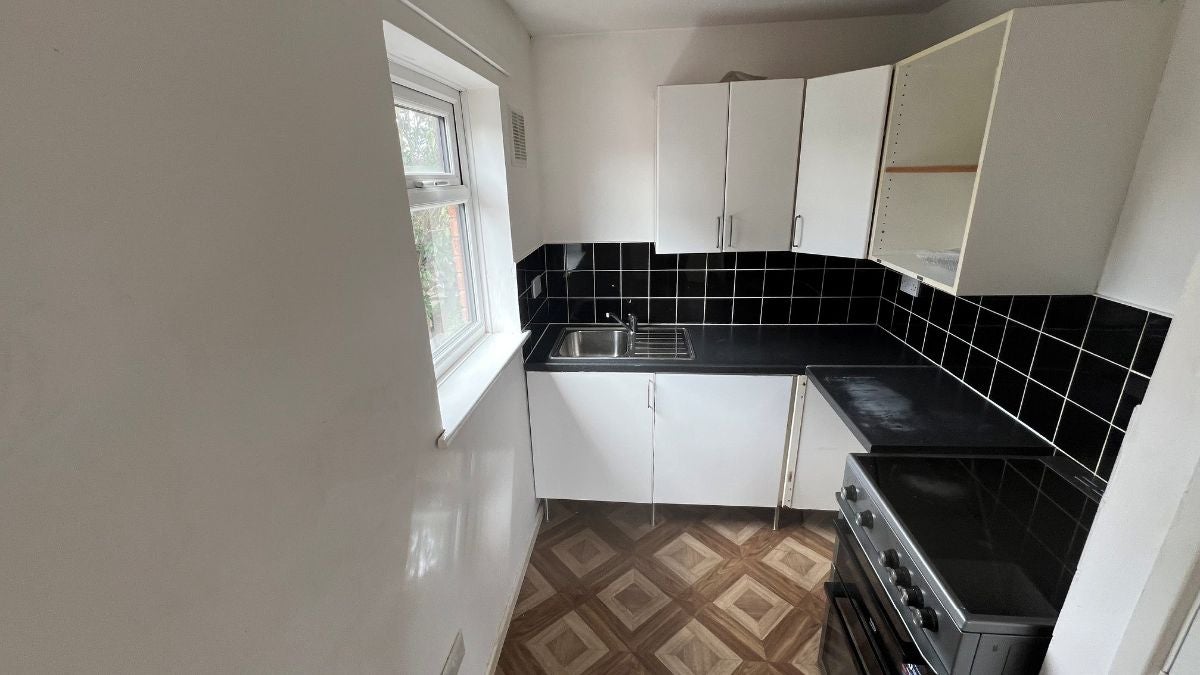 Flat Circuit Close in Willenhall