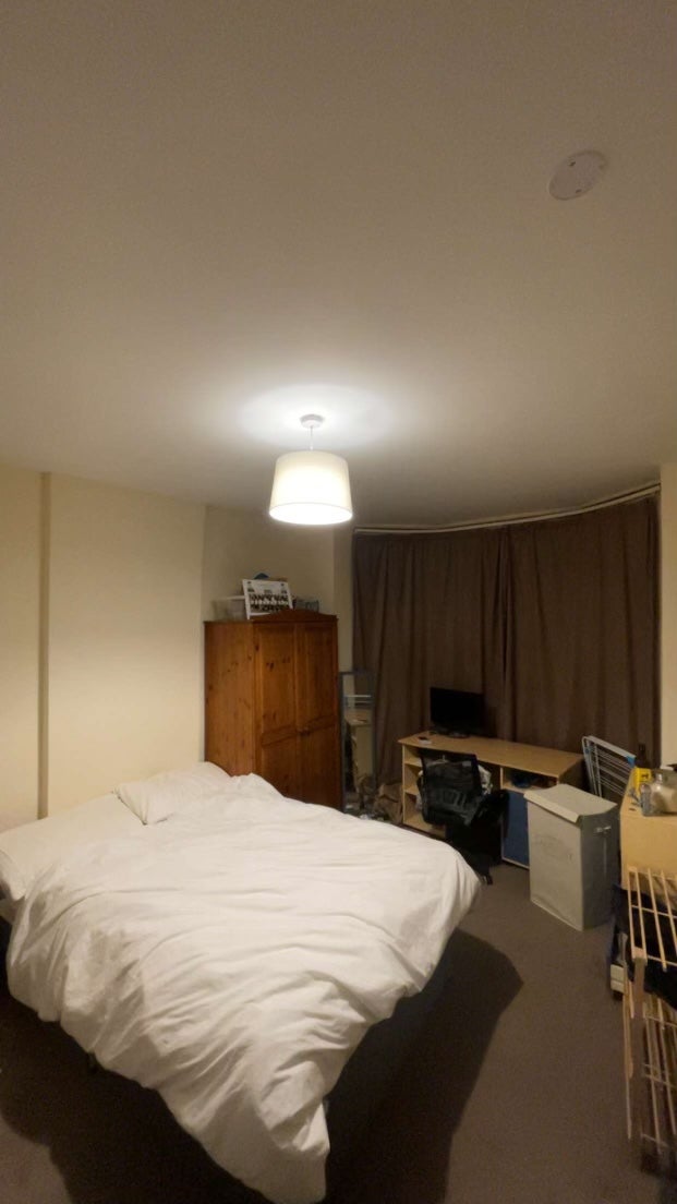 Room Kimbolton Avenue in Nottingham