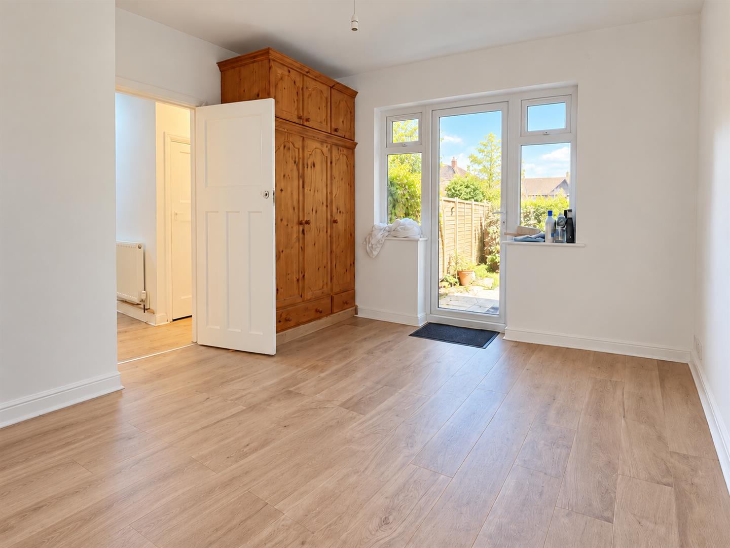 House Watling Avenue in Greater London