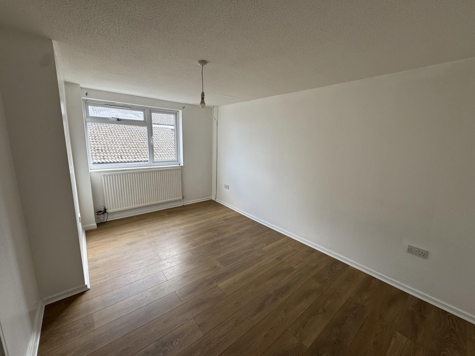 Flat Stable Close in Greater London