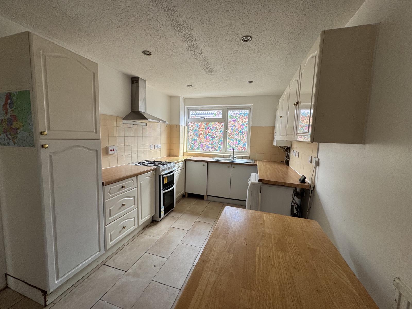 Flat Stable Close in Greater London