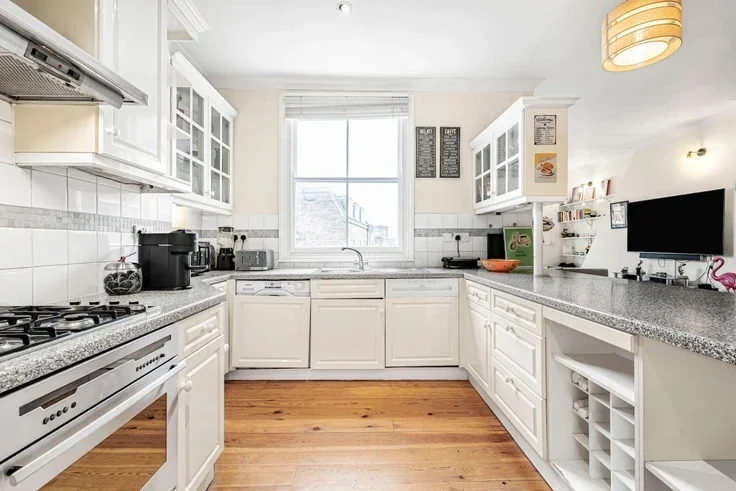 Flat Nevern Square in Greater London