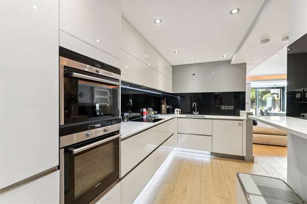 Flat Elsham Road in Greater London