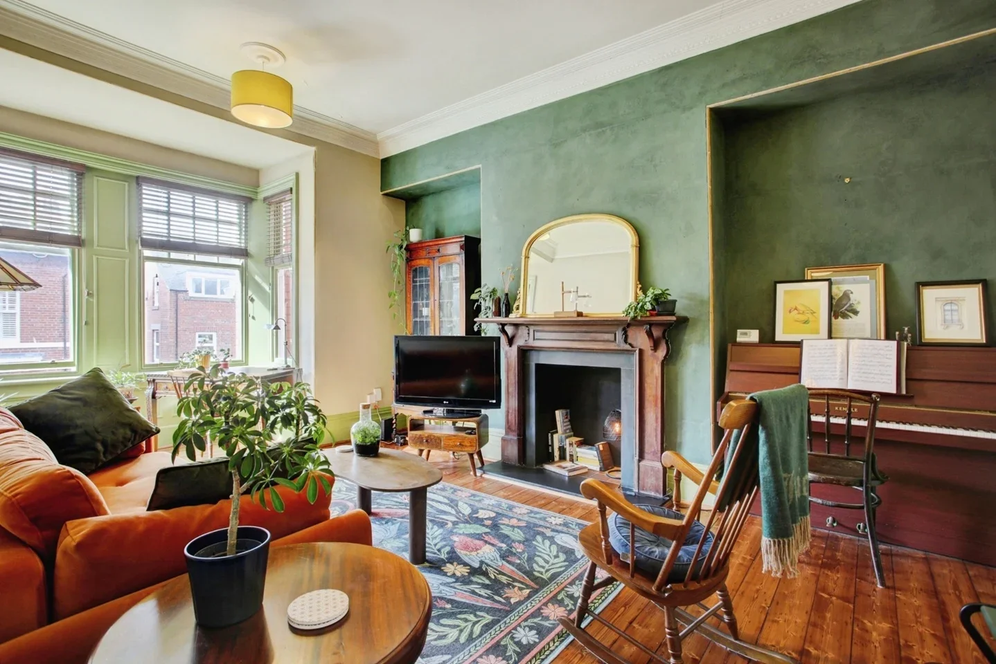 Flat Tankerville Place in Newcastle upon Tyne