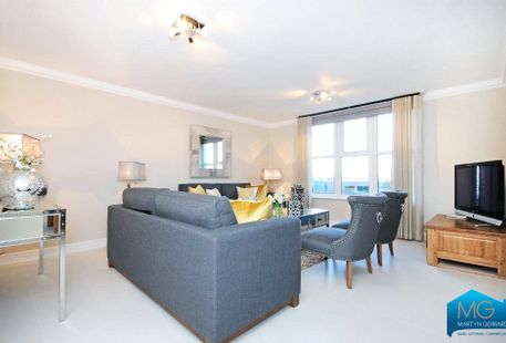 Flat Boydell Court in Greater London