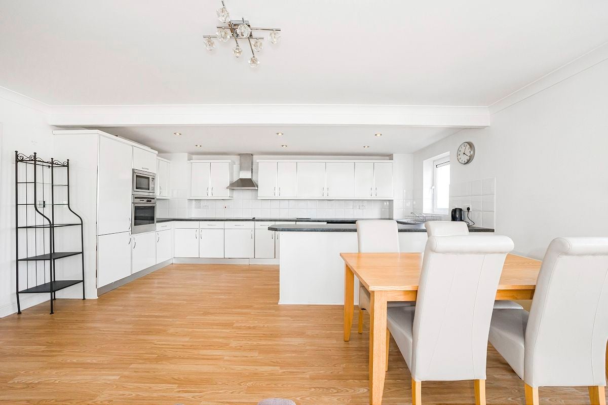 Flat Langbourne Place in Greater London