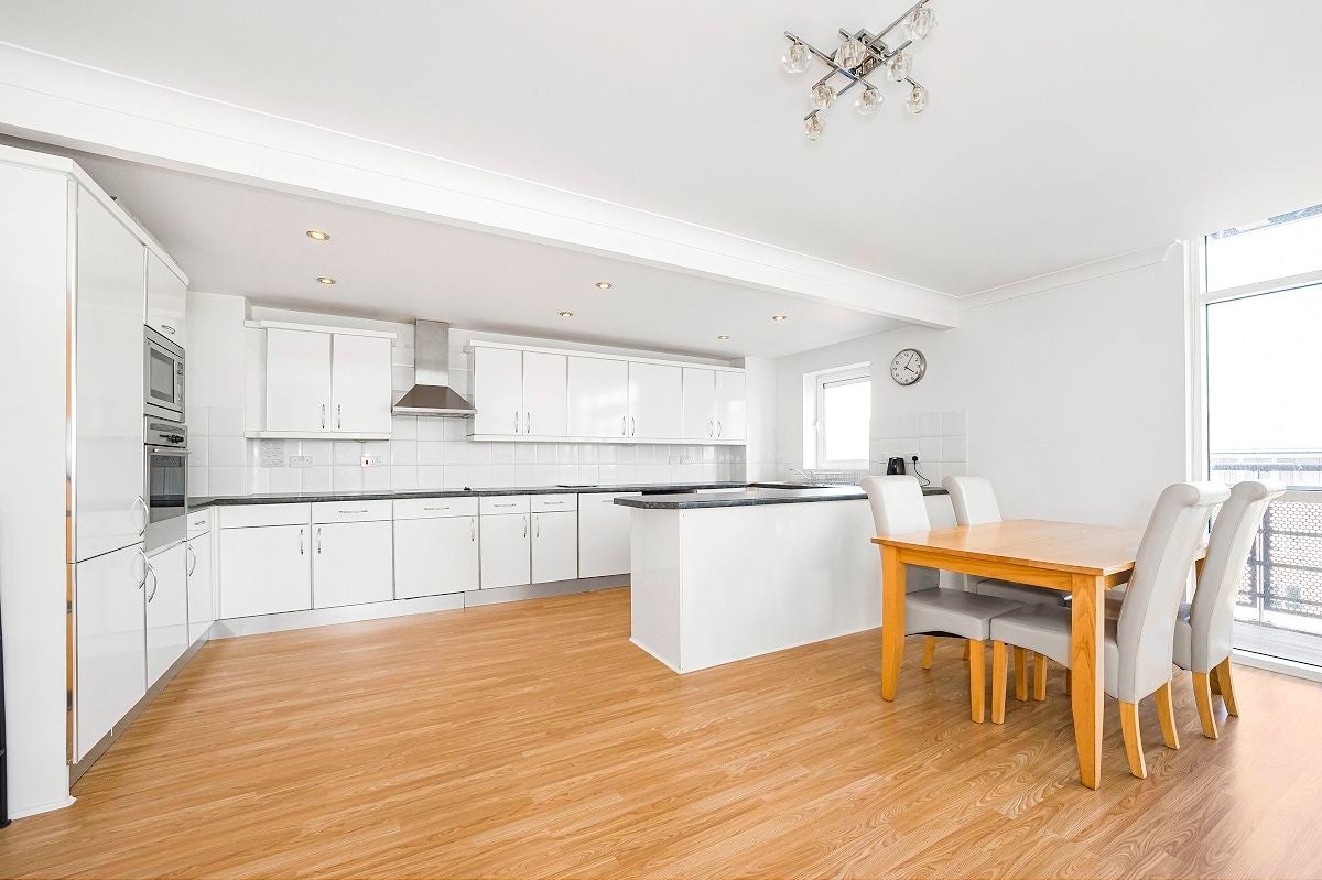 Flat Langbourne Place in Greater London