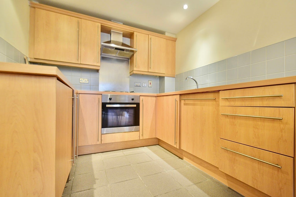 Flat St Cecelia Street in Leeds