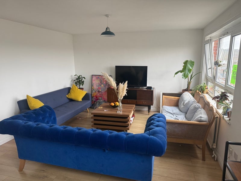 Flat Ingestre Road in Greater London
