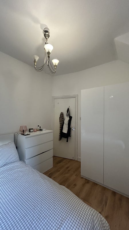 Room Santley Street in Greater London