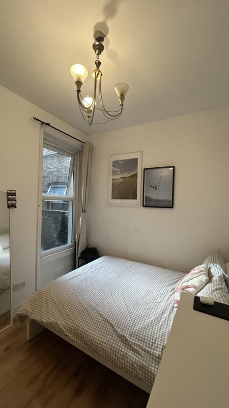 Room Santley Street in Greater London