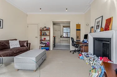 Flat Abingdon Road in Greater London